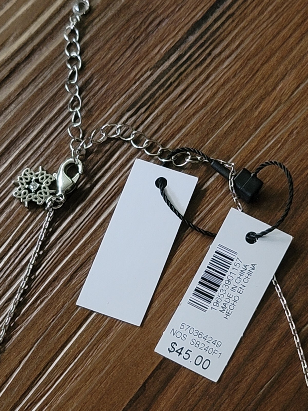 NWT WHITE HOUSE BLACK MARKET CRYSTAL BAR PENDANT CHAIN NECKLACE SILVER/ CLEAR