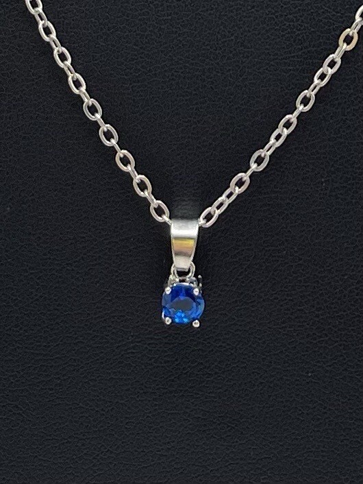 Blue Round Rhinestone Silver Tone Pendant Fashion Necklace 18″ Unmarked