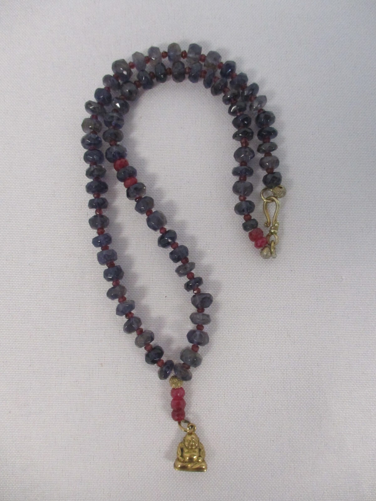 PRETTY GLASS BEAD NECKLACE with GOLD METAL BUDDHA PENDANT ~ SIGNED ND