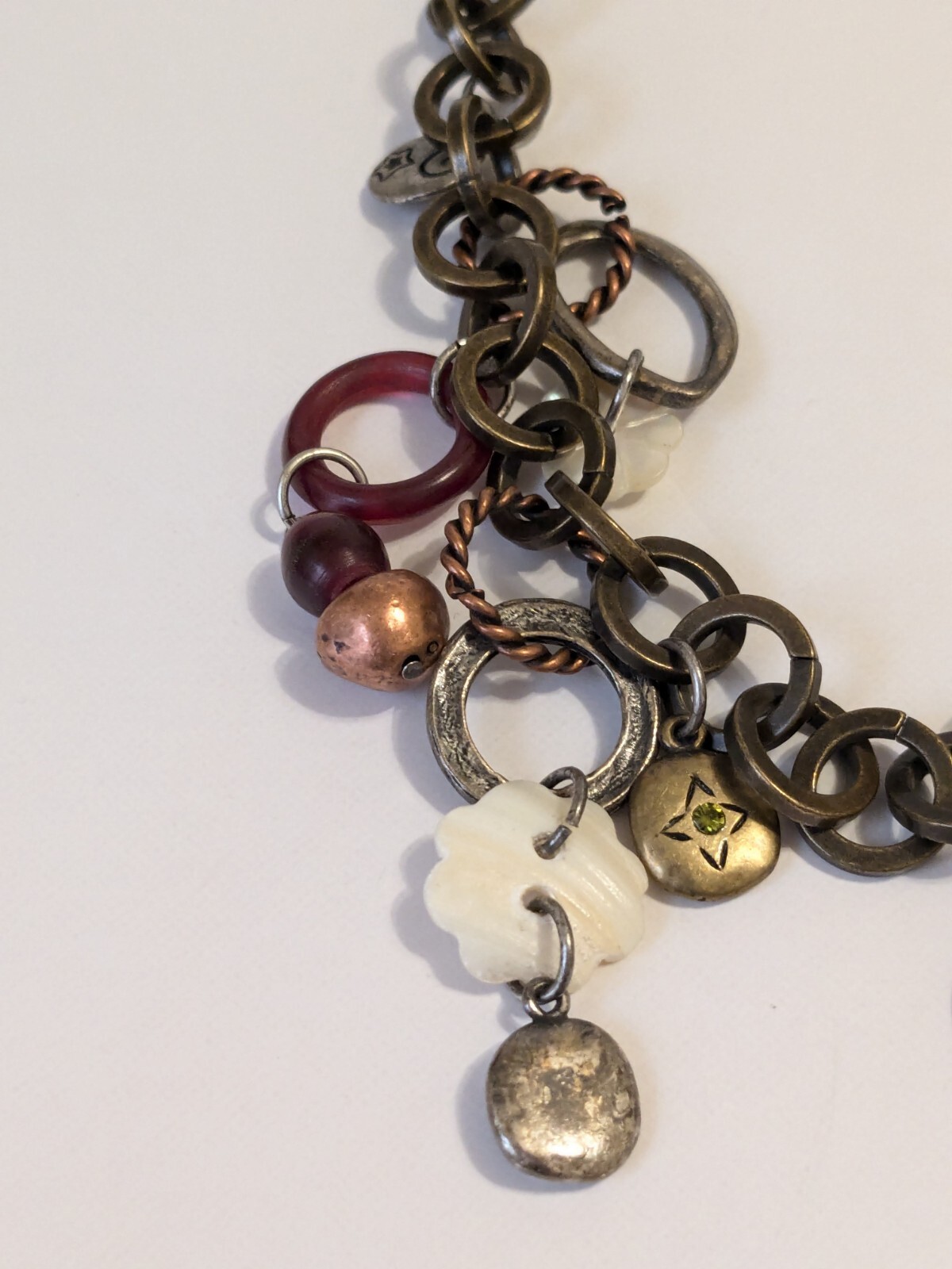 Chico’s Brass Tone Mixed Metal Charm Necklace. Acrylic & Rhinestone Beads. 16″.