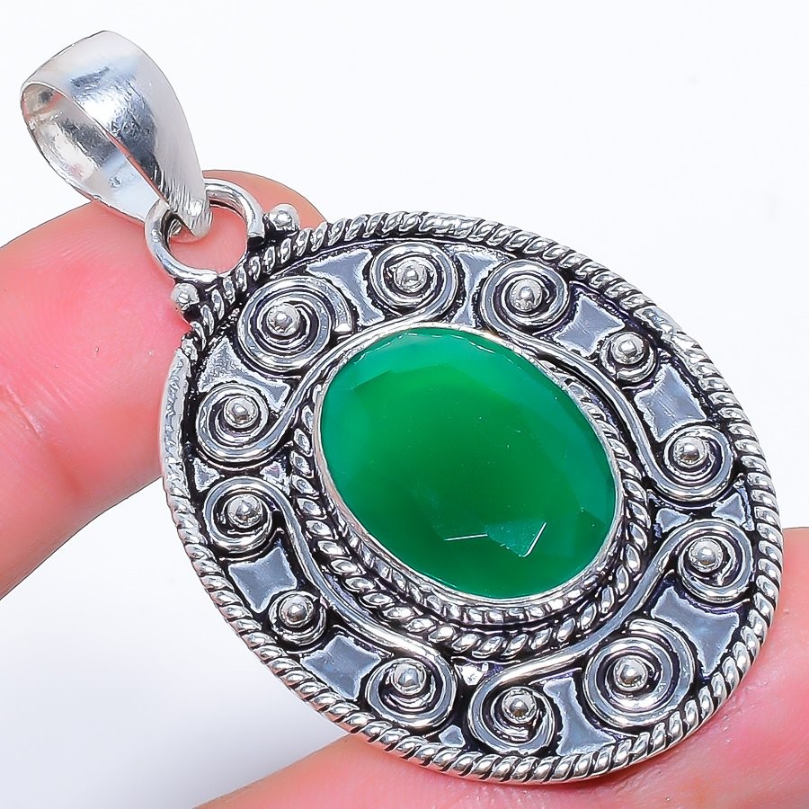 Zambian Mines Emerald (Lab-Created) Gemstone 925 Silver Plated Pendant 2.3″ S262