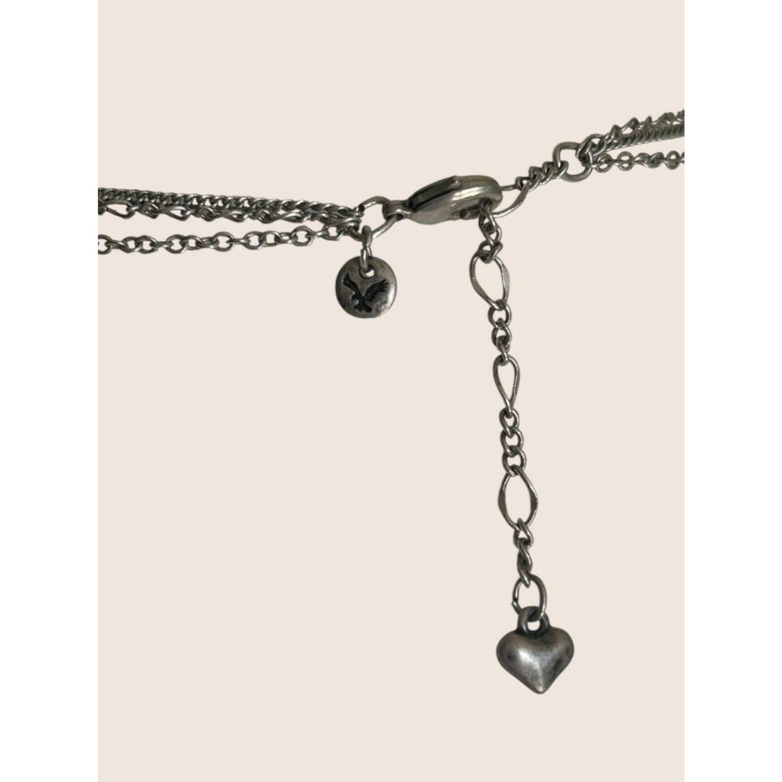 💖 VTG Y2K AE SILVER TONE LAYERED ASYMMETRICAL HEART CHARM TRIPLE CHAIN NECKLACE