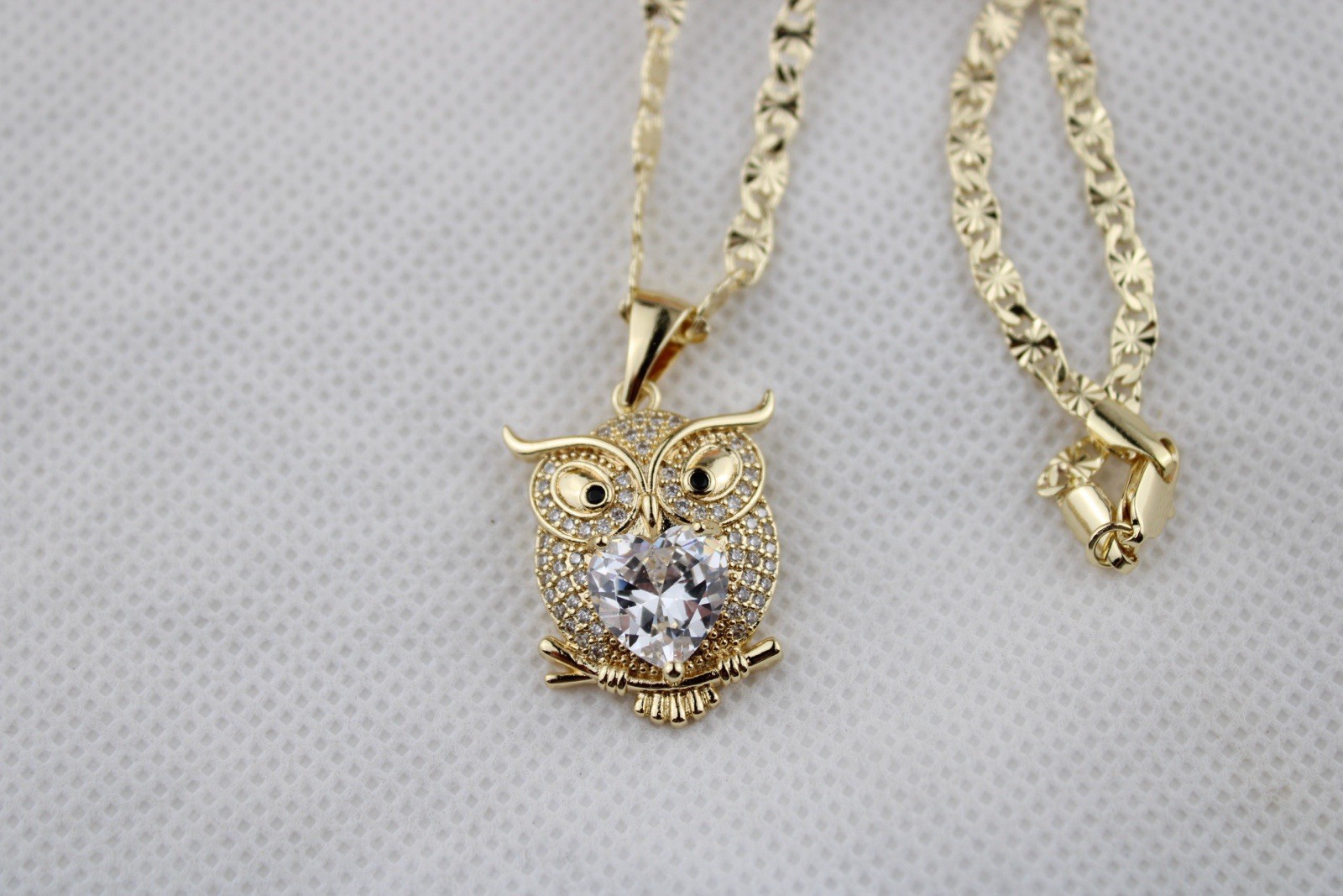 14k Gold plated Chain With Pendant 24” / Cadena En Oro Laminado Alta Calidad