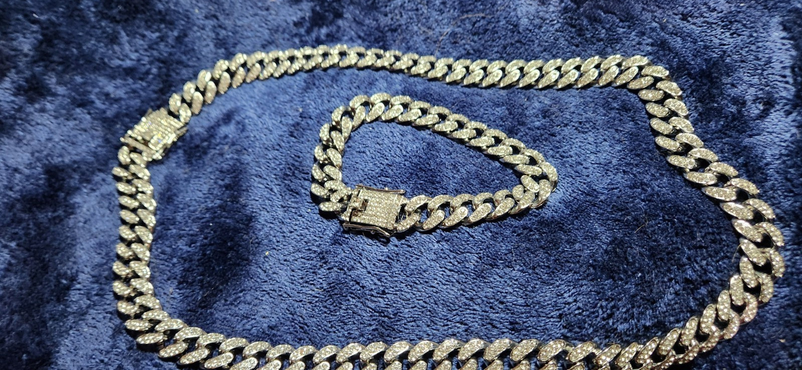 Gold Metal Cuban Link Chain Necklace Box Clasp Closure, No Stone