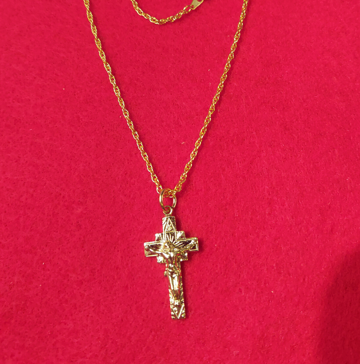 14KT GOLD PLATED CROSS JESUS CRUCIFIX CHARM WITH 16 INCH ROPE NECKLACE- 1613