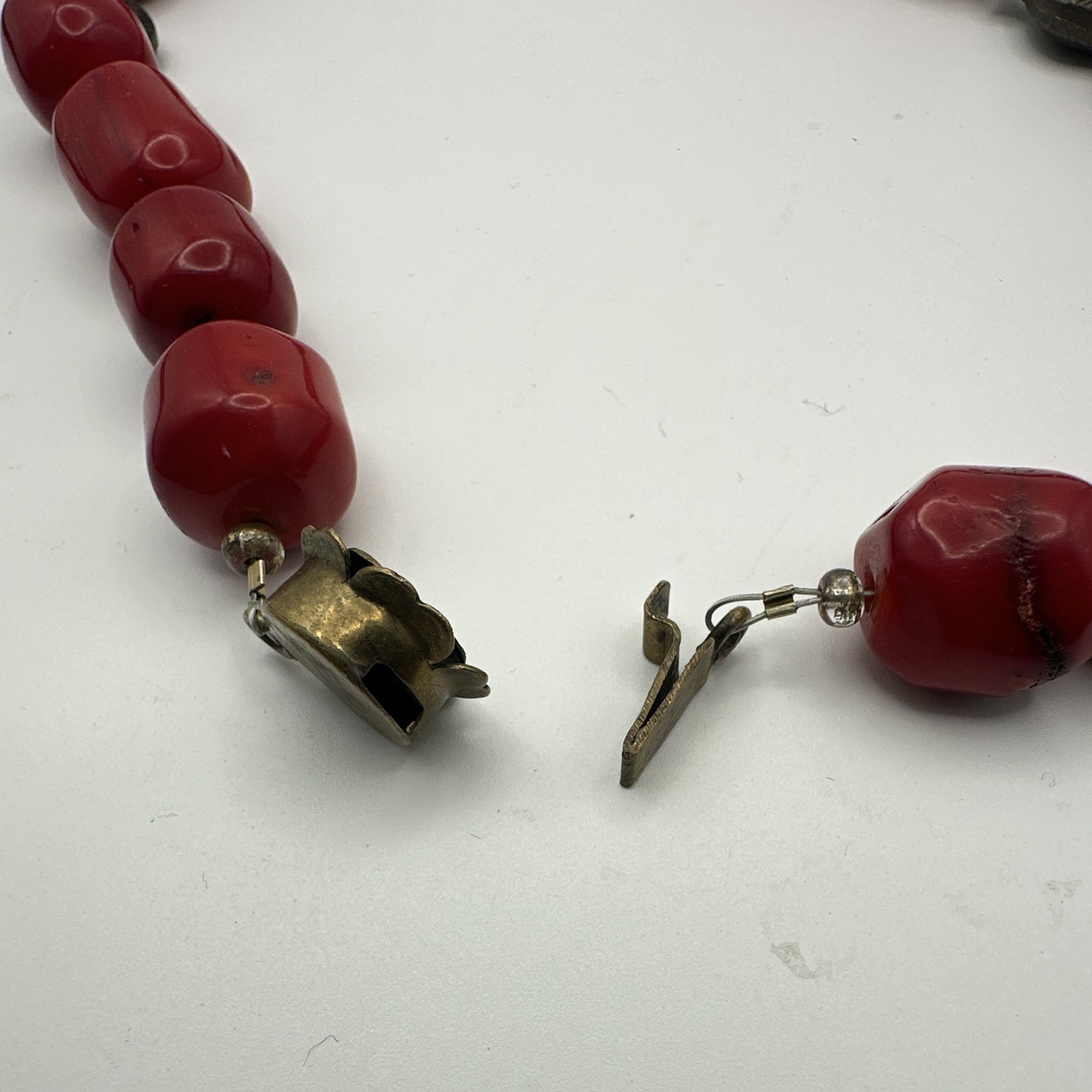 Red Plastic Metal Beaded Necklace Fish Links Spacer Hook Clasp