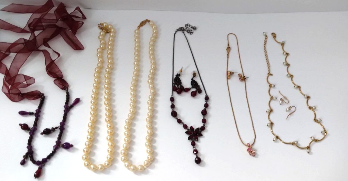 Lot Of 6 Fashion Necklaces Mixed Metals Materials Various Designs