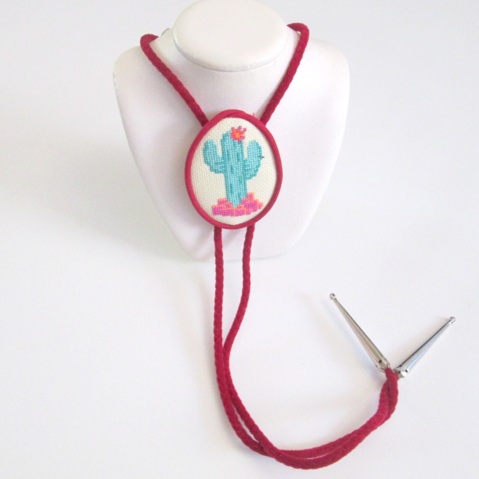 Vintage Handmade Cross Stitch Bolo Tie Southwestern Cactus Silvertone Tips