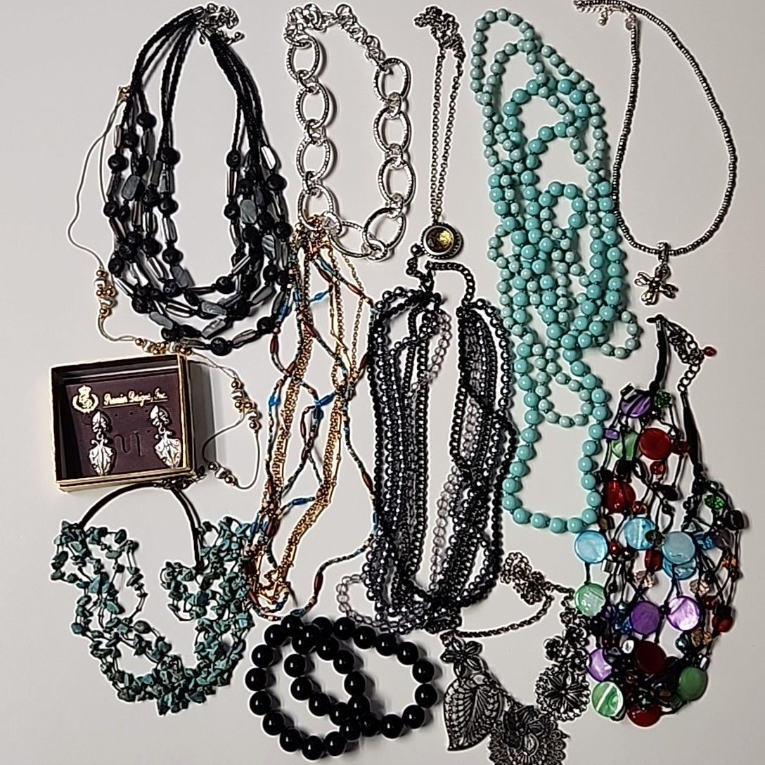 Premier Designs Beaded Necklace Bracelet Earrings Lot of 15 Multicolor Layered