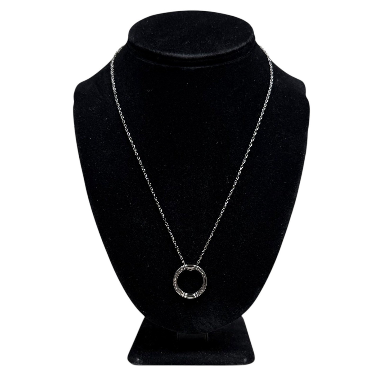 925 Sterling Silver Rhinestone Accent Circle Pendant Necklace Jewelry 10 in L