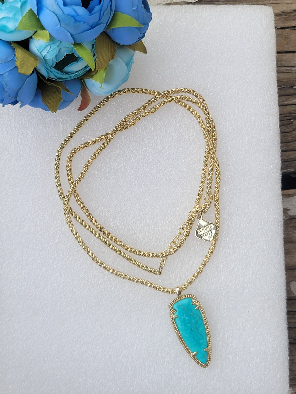 Vinatge Kendra Scott Shaylee Pendant Arrow Gold Necklace Rare Turquoise blue