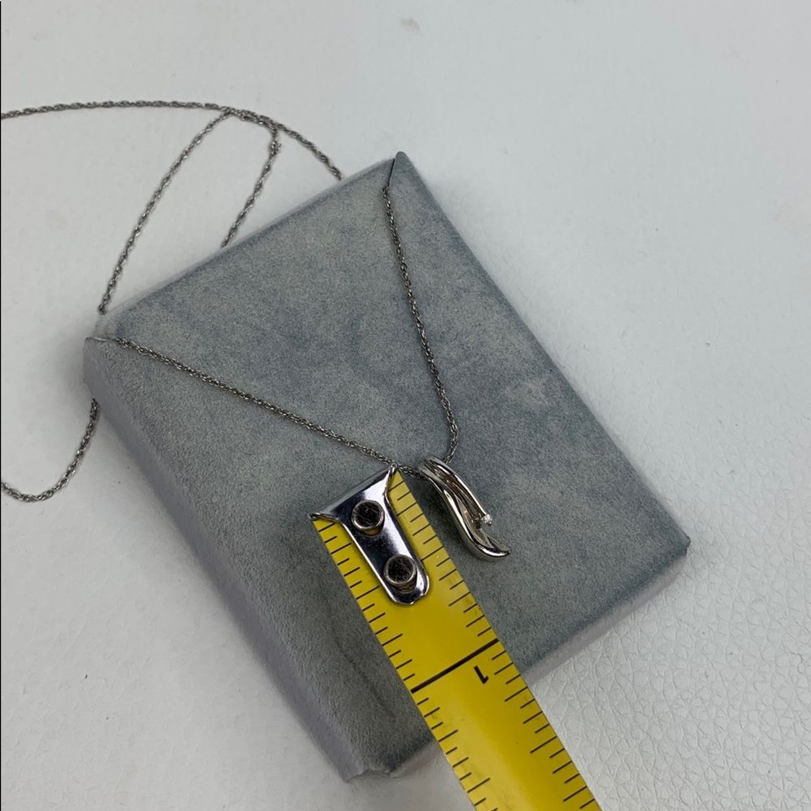 Silver stamped 925 Necklace and pendant 18” with rhinestone sparkle New in box