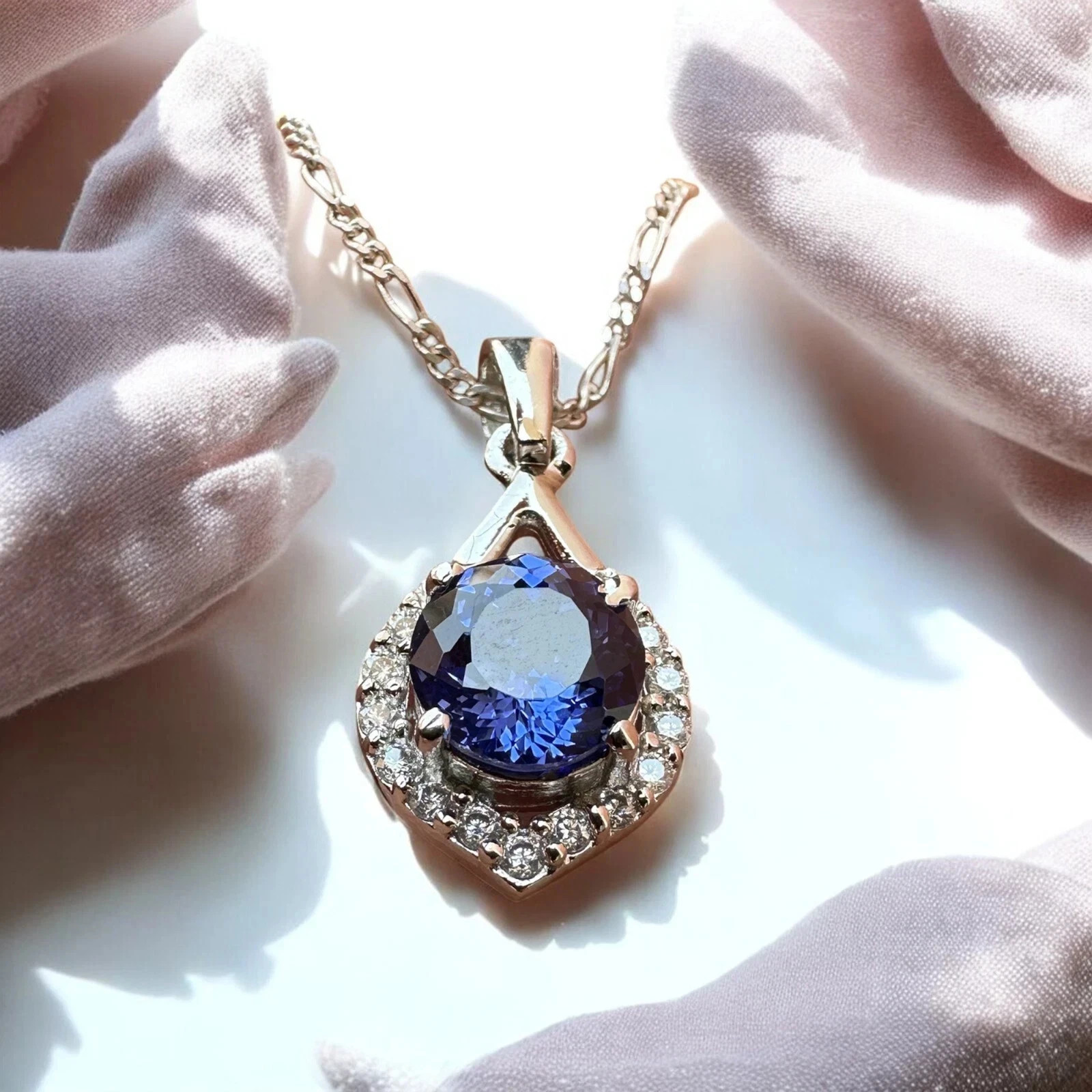 15 Ct Sterling Sliver luxurious jewelry: Natural Blue Sapphire Certified Gems