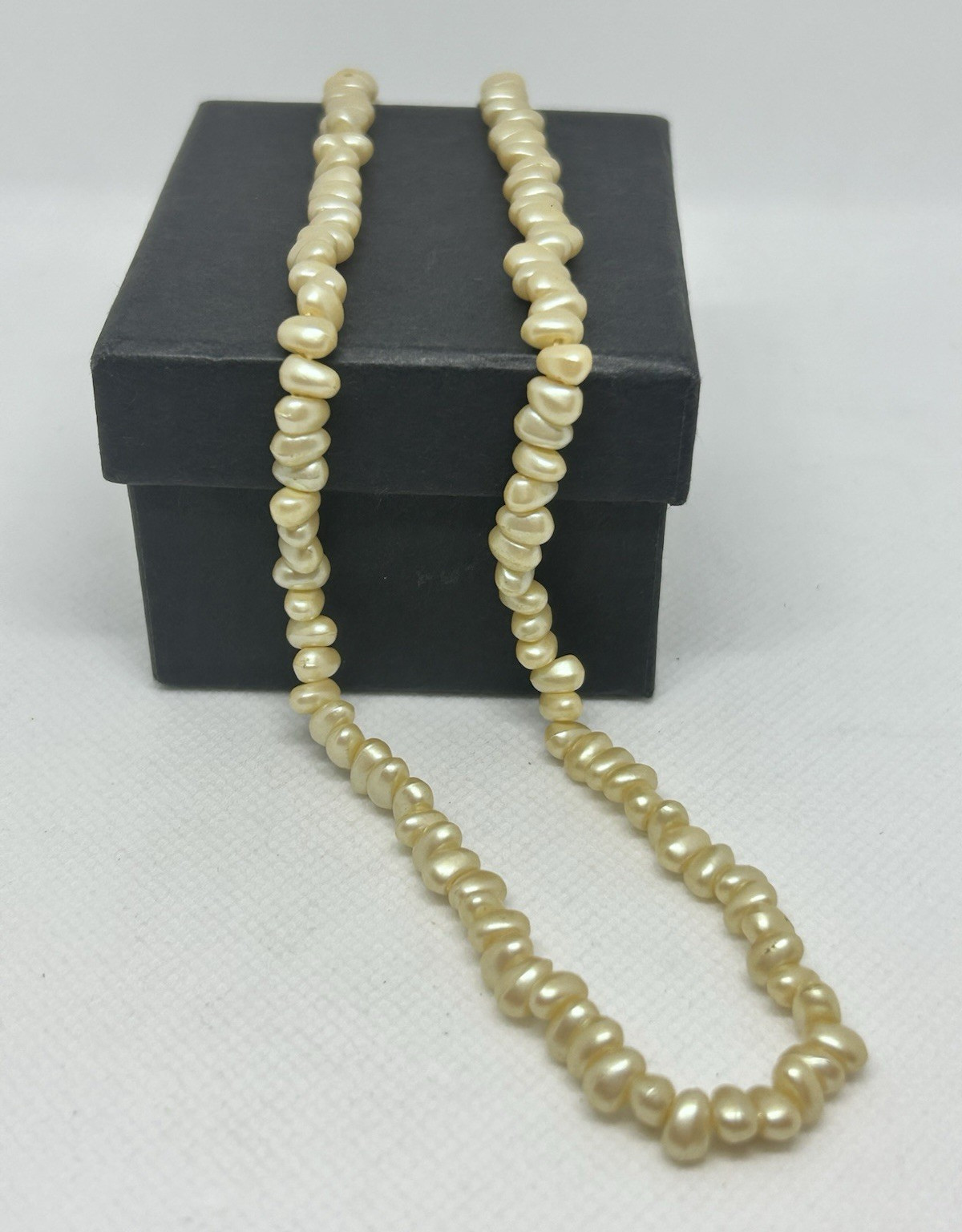 18″ Genuine Freshwater Pearl Necklace Rice Potato Shape Cream Luster Barrel Clas