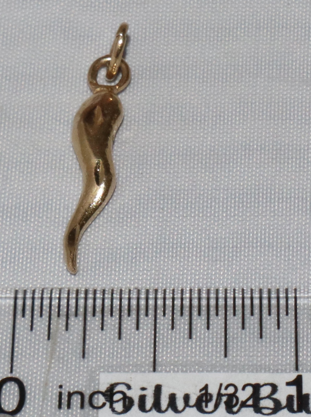 Vintage 14K Gold Italian Good Luck Cornicello Horn Pendant Charm 1.5 grams