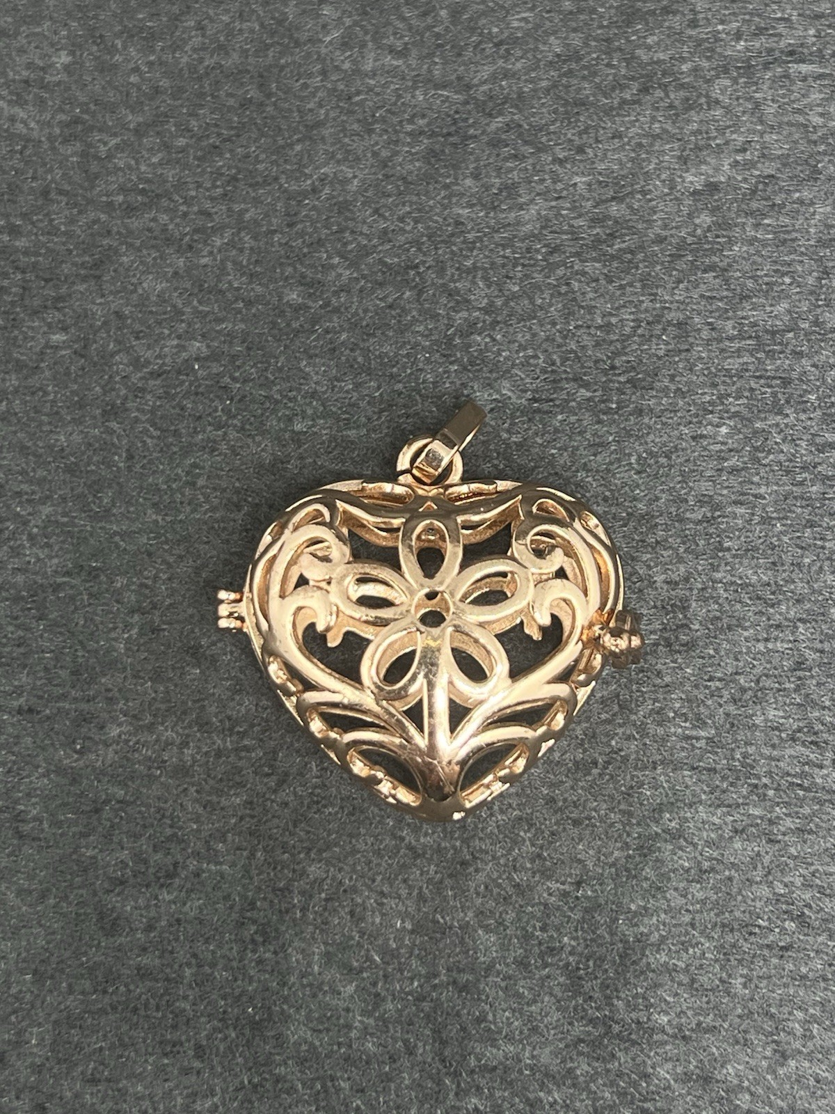 Gold Tone Heart Locket Pendant 3cm * 2.5cm