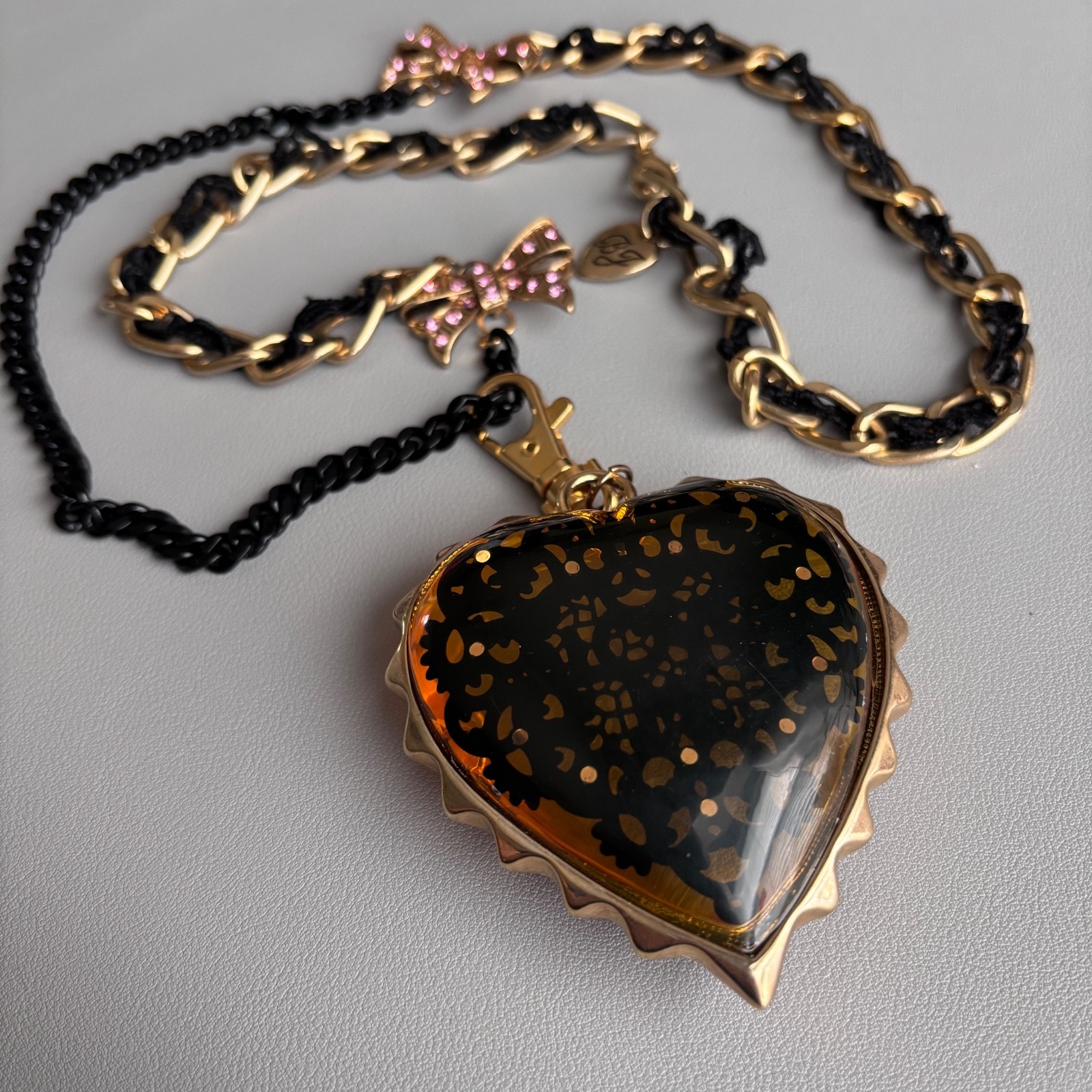 Betsey Johnson Large Lucite Heart Necklace Gold Tone Chain Black Ribbon