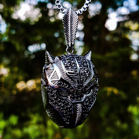 Hip Hop Iced Black Panther Mask Bling Pendant & 2mm 24″ Box Chain Necklace