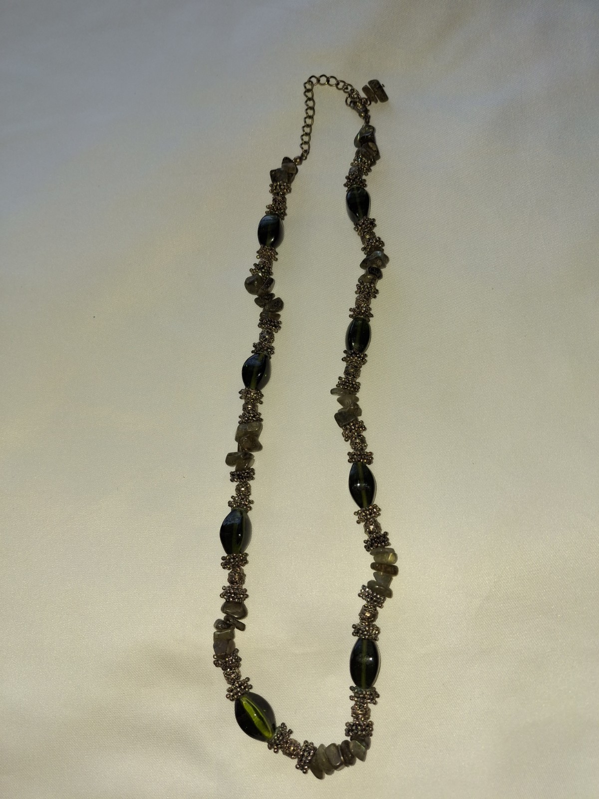 Artisan Cat’s Eye Glass & Gray Stone Chip Bead Necklace Silver Tone Adjustable
