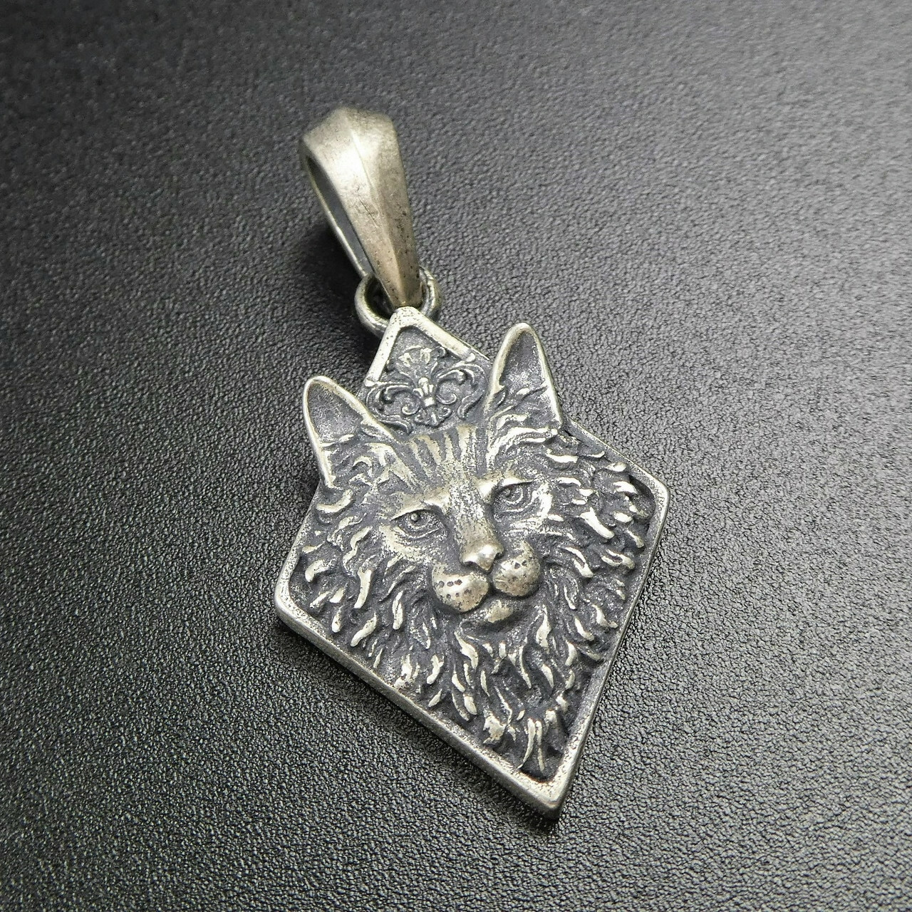Antiqued Solid 925 Sterling Silver Maine Coon Cat Charm Pendant Unique Cool Gift