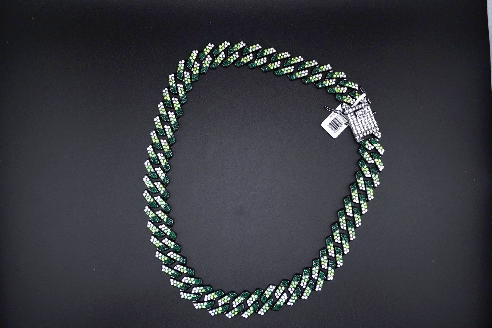 Neckless – Invicta Elements Men’s 21″ Drip Chain Necklace, Arctic Camo 15mm
