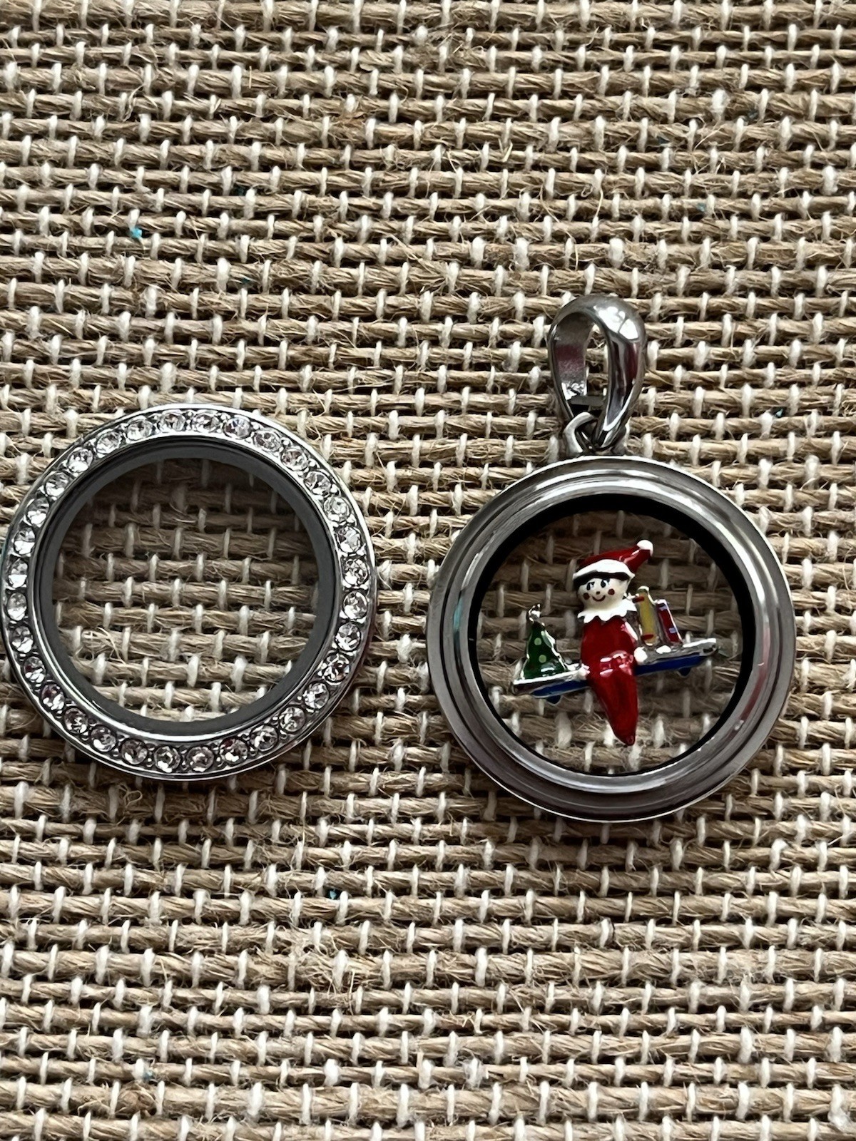 Origami Owl Silver Mini Locket With Crystals & Elf On Shelf Charm
