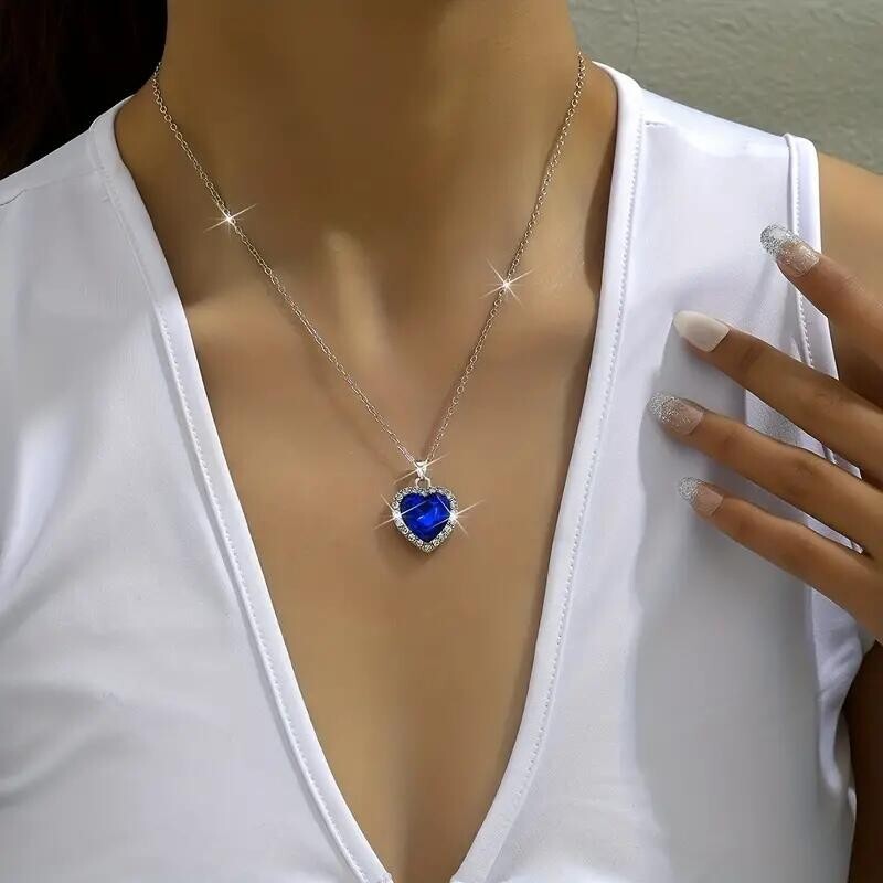 Women Blue Heart Pendant Necklace Elegant Rhinestone Crystal Party Jewelry New