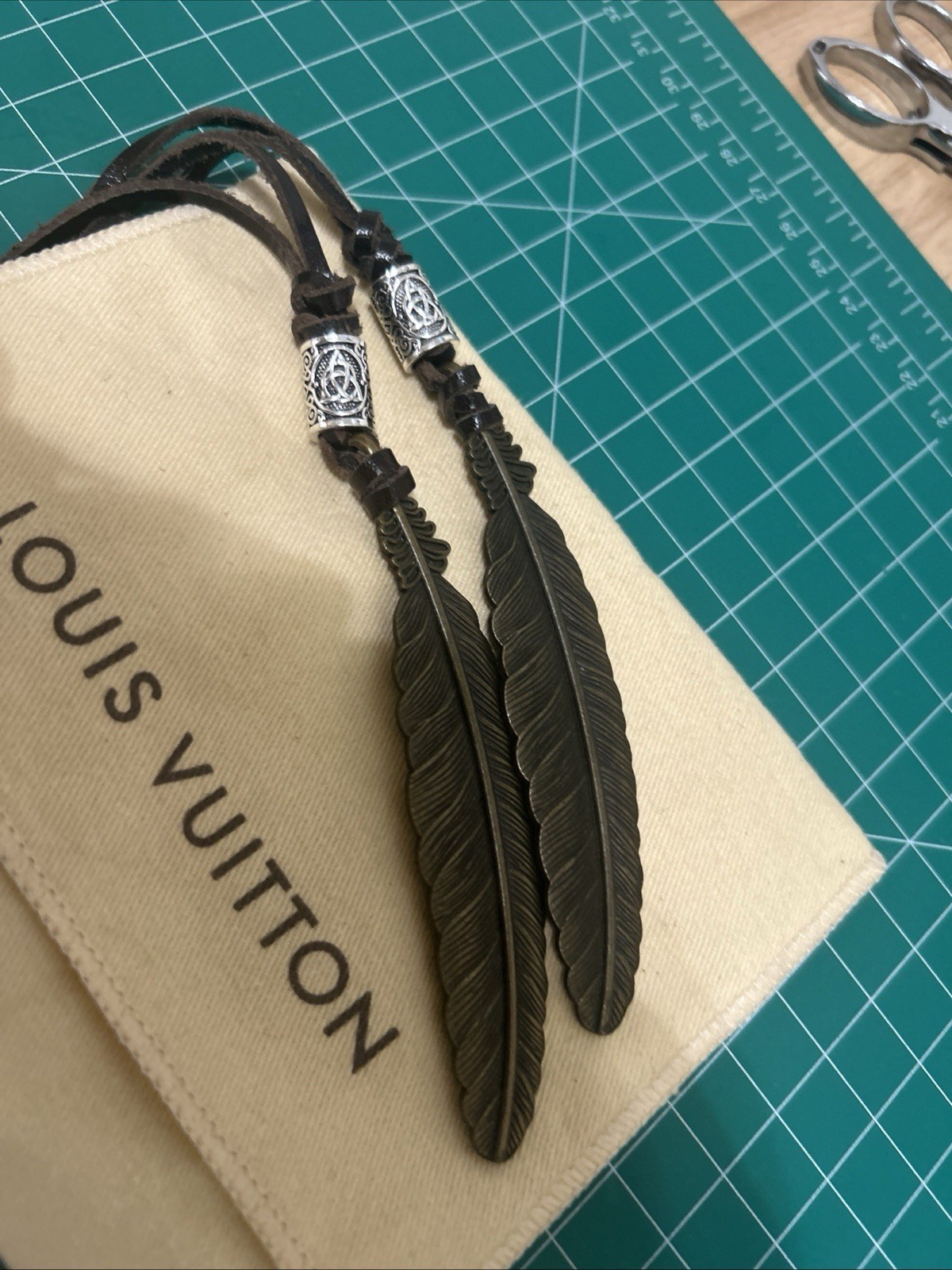 Men/Women 2 Two Vintage Brass Feather Pendant /Leather Straps