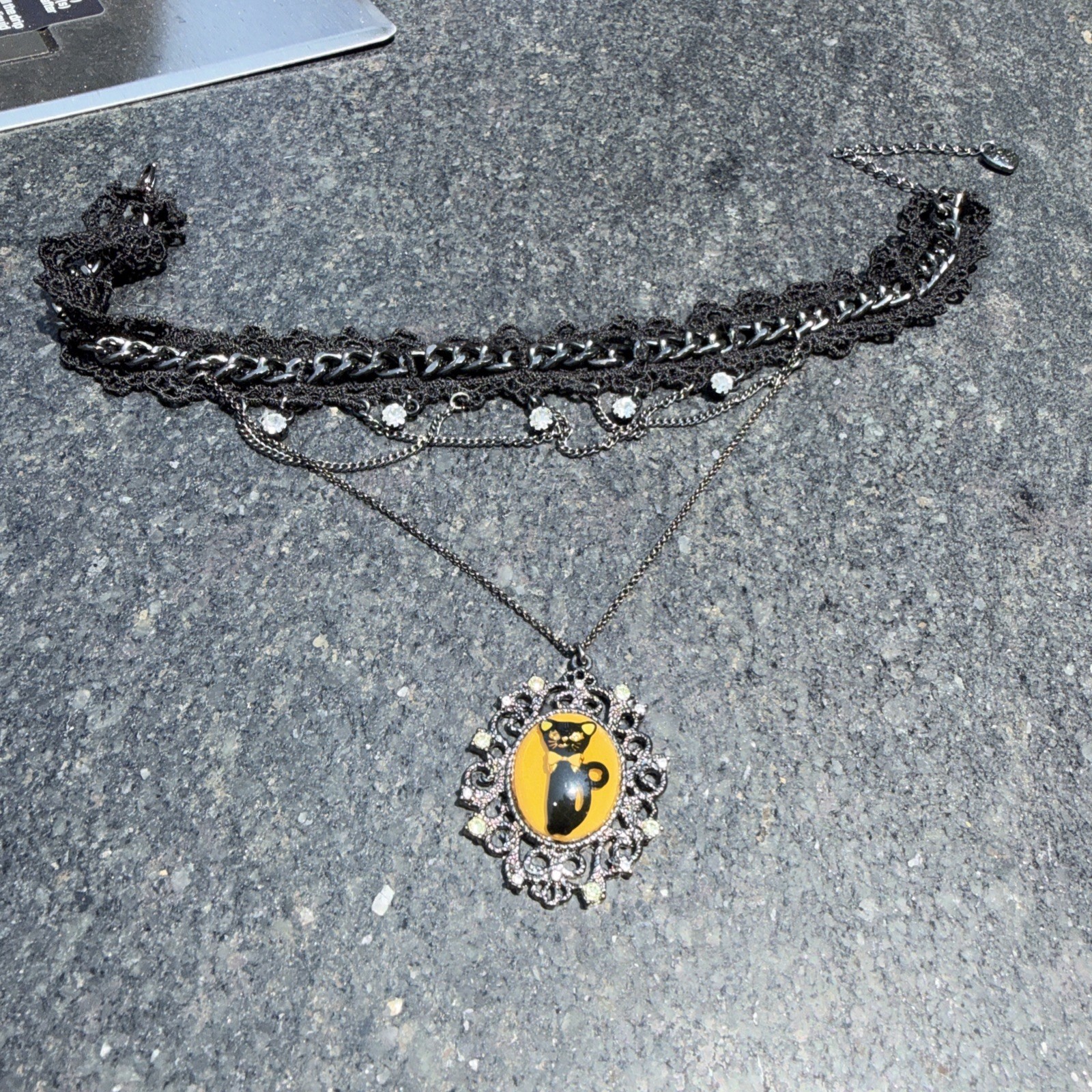 Betsey Johnson Vicki Victorian Lace Choker Cameo Cat Halloween VINTAGE Necklace
