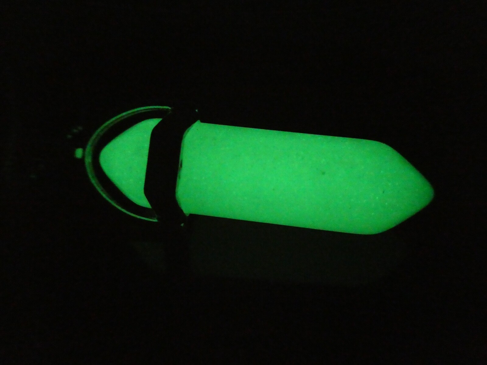 Green Phosphorescent Glow in The Dark Modern Ye Ming Zhu Point Pendant Neck. 24″