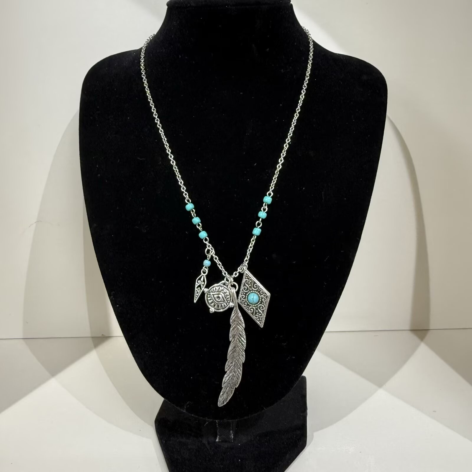 Boho Faux Turquoise Feather Layered Necklace | Western Tribal Ethnic Jewelry