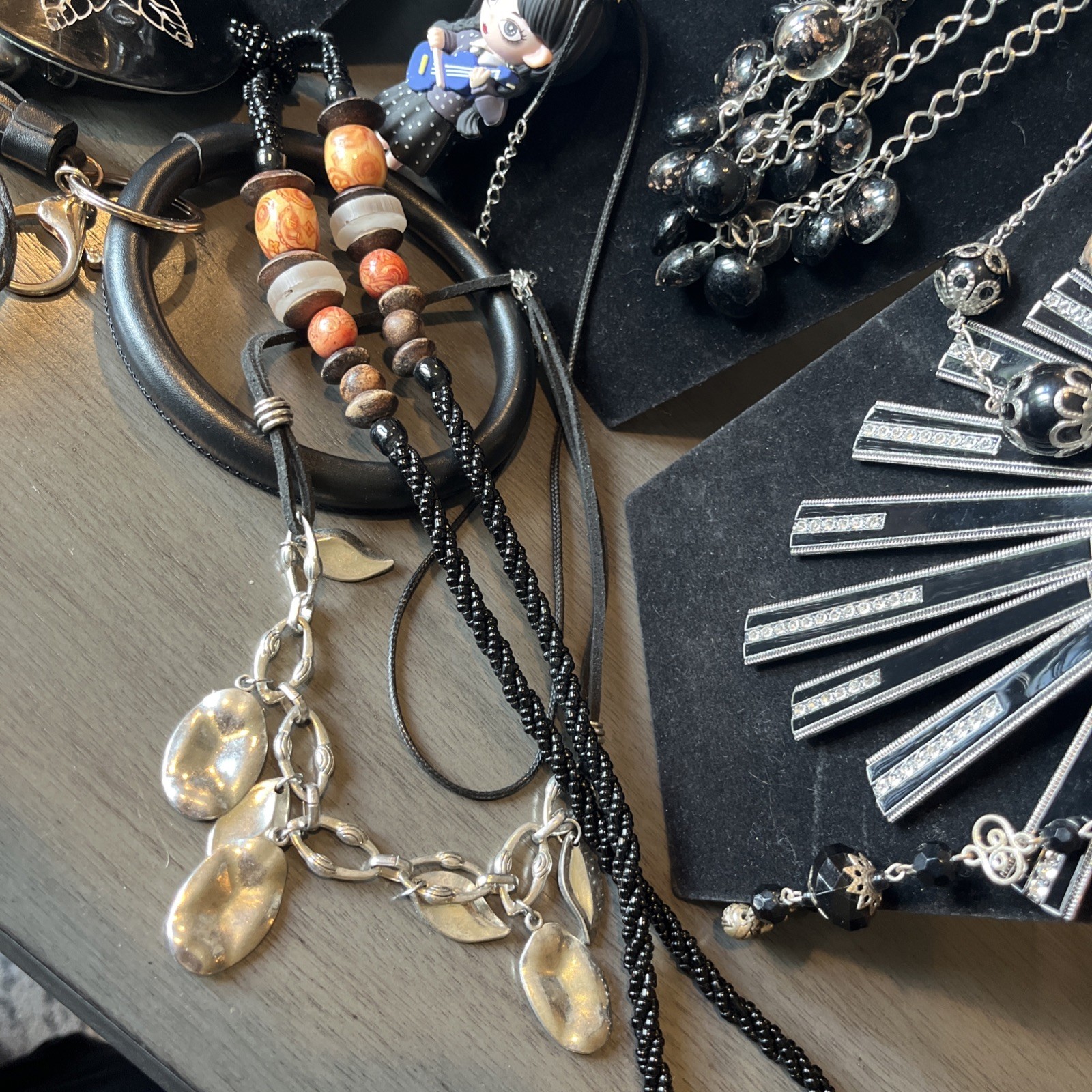 Jewelry Fashion lot Necklace Bracelet Earrings Estate Finds Bundle Bulk Women’s
