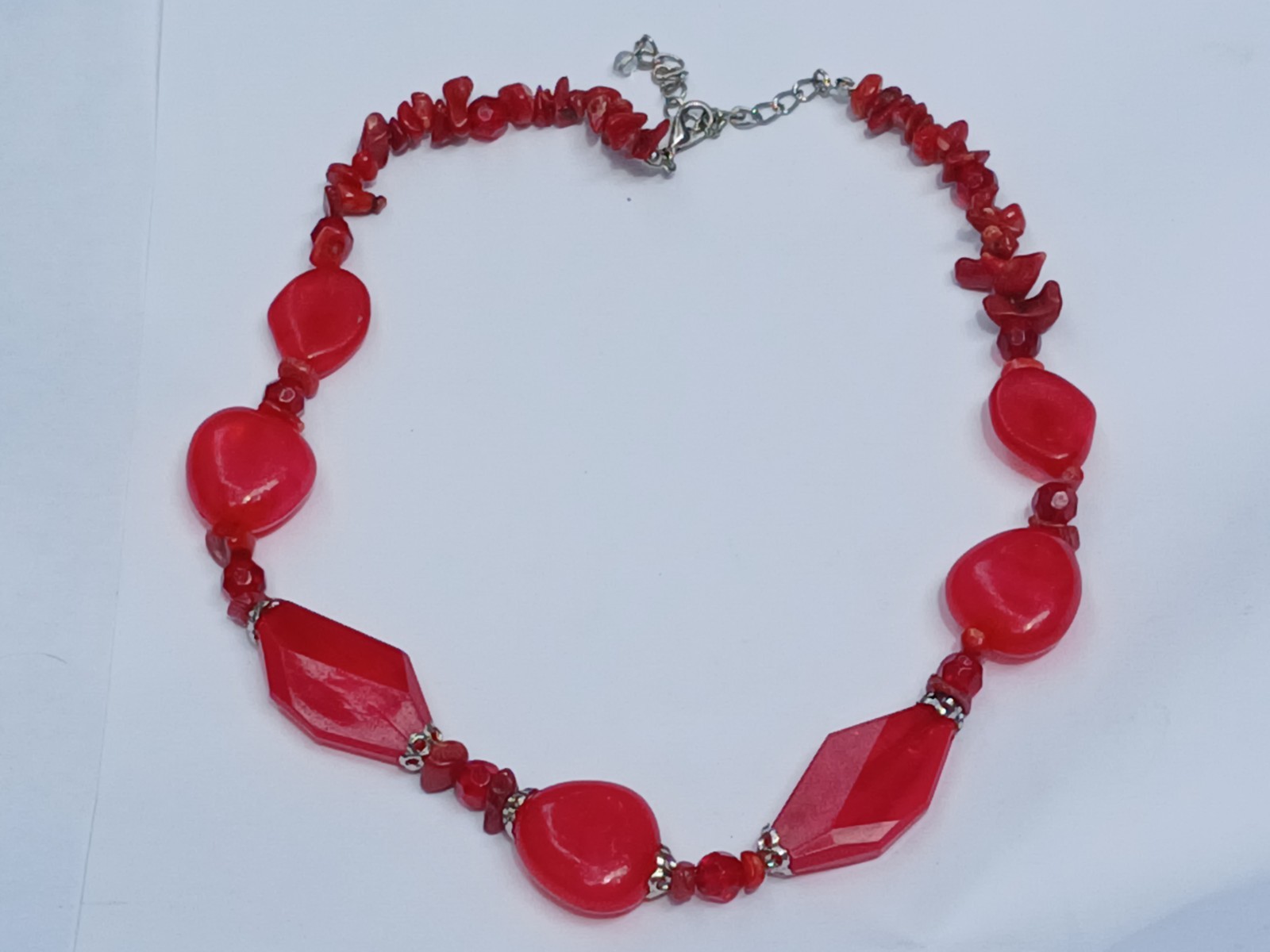 Red beaded acrylic statement necklace. Beautiful Colors