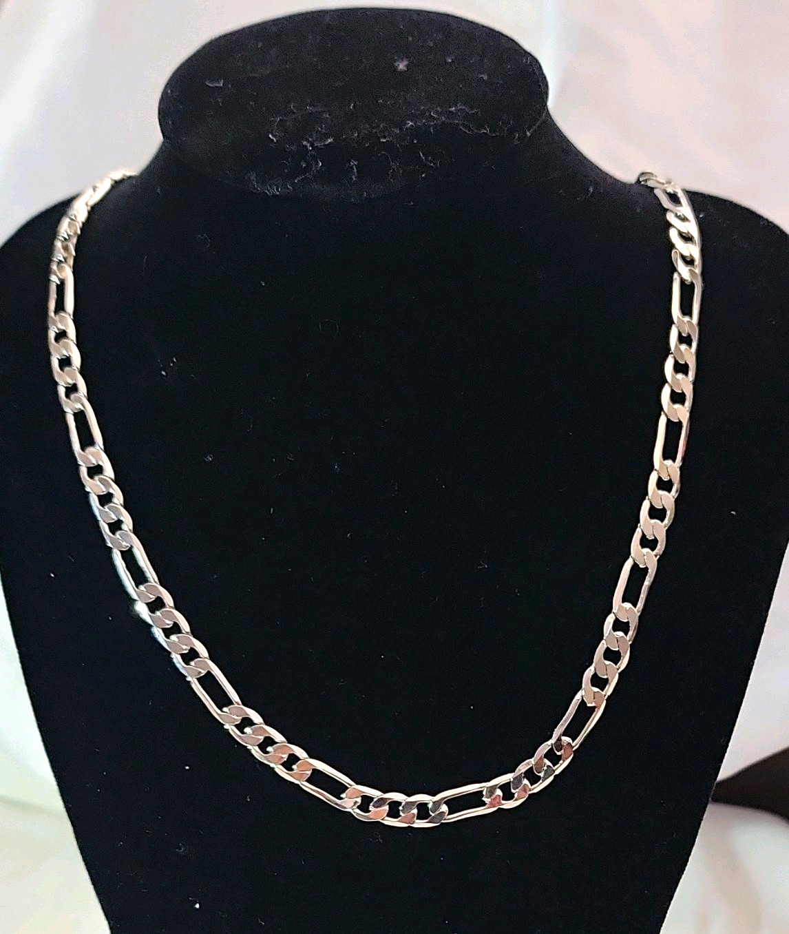 Silver Tone Figaro Chain Necklace 24 in Metal Lobster Clasp No Stone