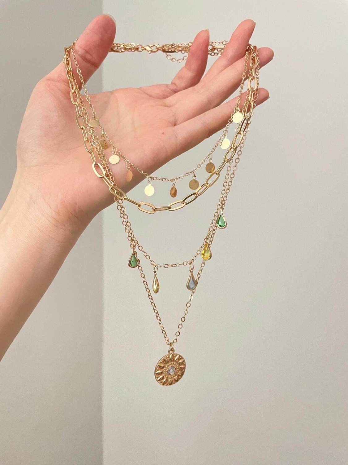 Vintage gold sunflower multi-layered necklace for women, clavicle chain