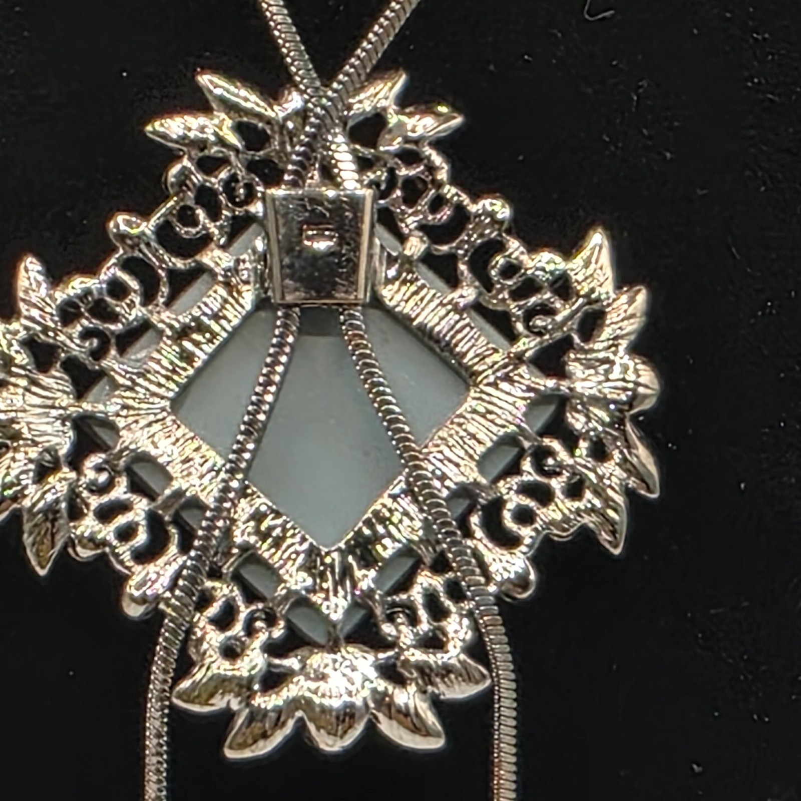Womens Silver Tone Bolo Tie Long Chain Rhombus Pendant And Sparkly Glass 38″