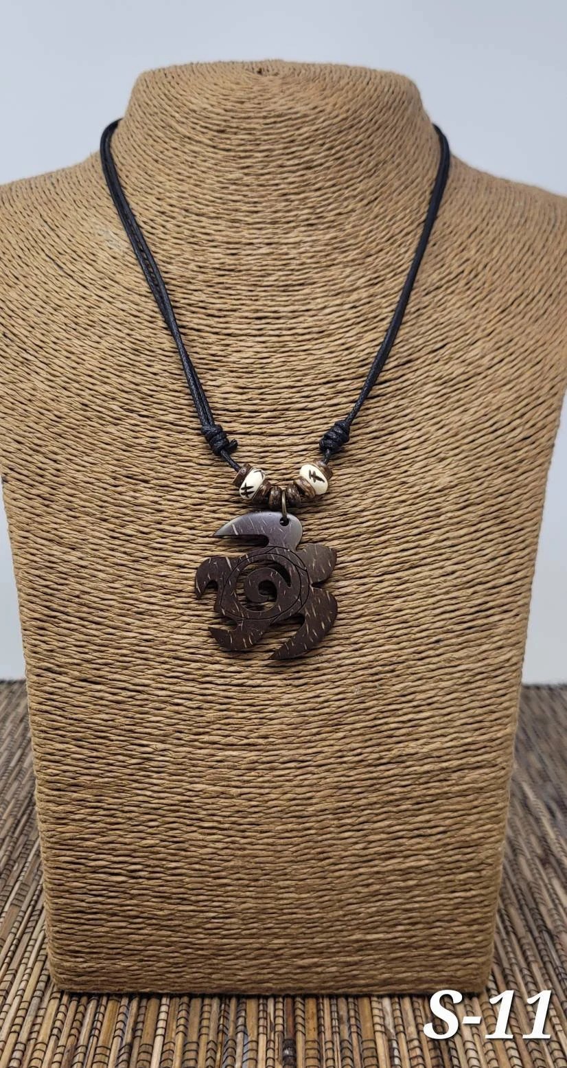 Wood Sea Turtle Necklace Hawaiian Beach Pendant Unisex 4 Styles Adjustable