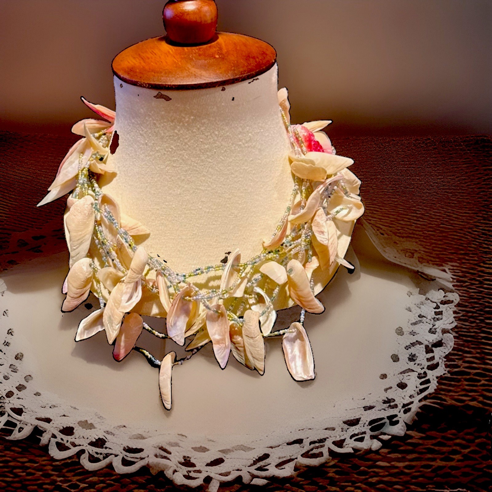 Vintage 9″ Sea Shell Statement Collar Necklace Colorful Beach Boho Chic Style