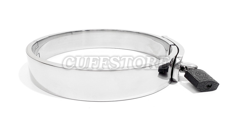 16.75″ Locking Collar with Padlock Heavy Stainless – CuffStore
