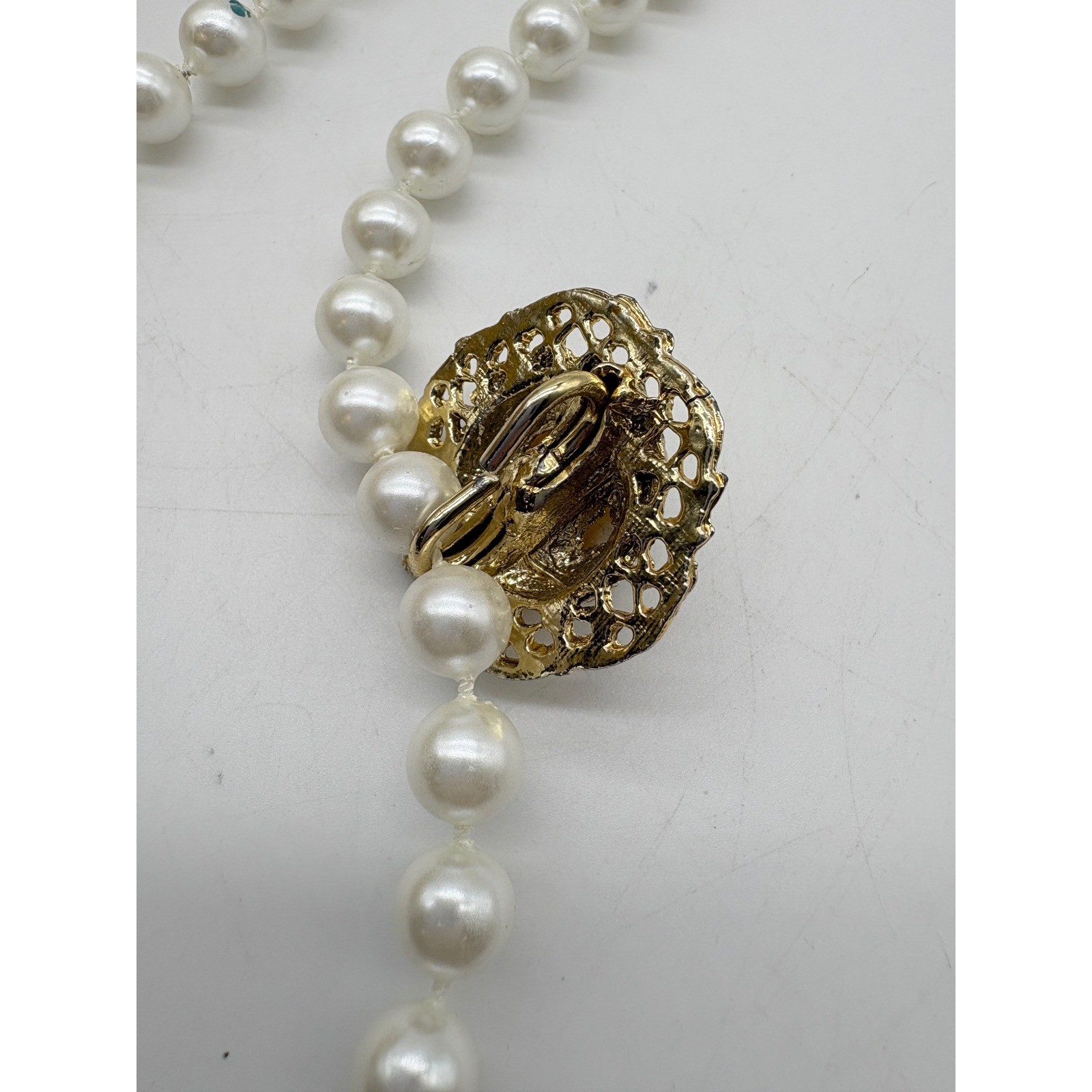 Vintage Faux Pearl Bolo Lariat Necklace Gold Filigree Slide Tassel White