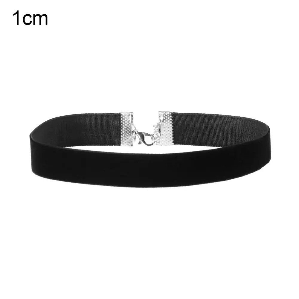 1Pcs Black Velvet Choker Necklace Gothic Punk Adjustable Women Jewelry