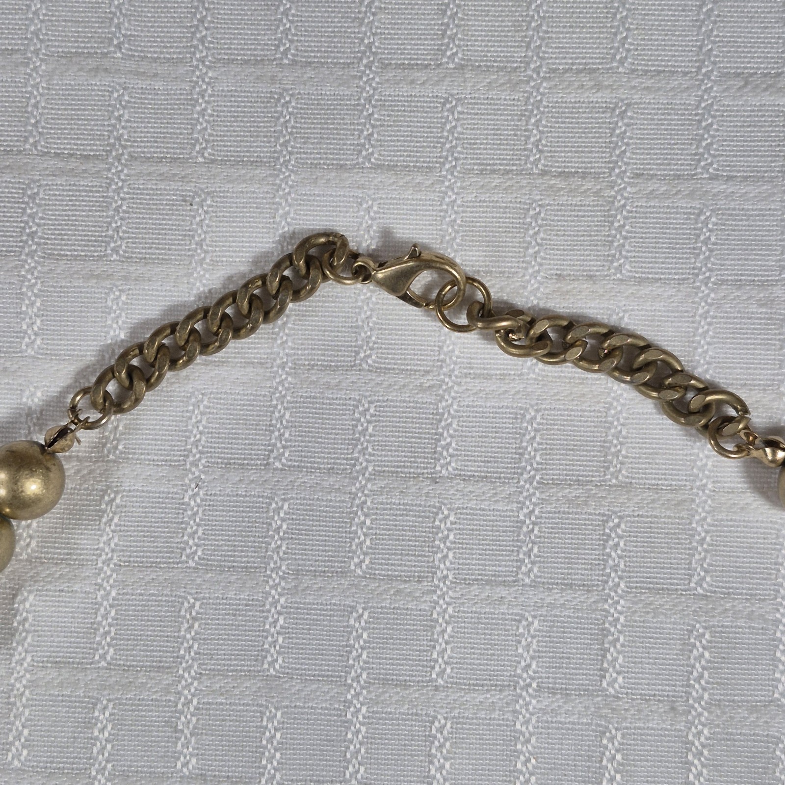 vintage ornate rhinestone and acrylic linked antiqued brass tone necklace