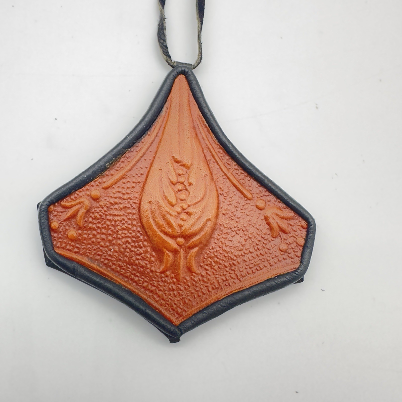 Vtg South Western Style Embossed Leather Necklace Cowboy Cowgirl Hand Crafted