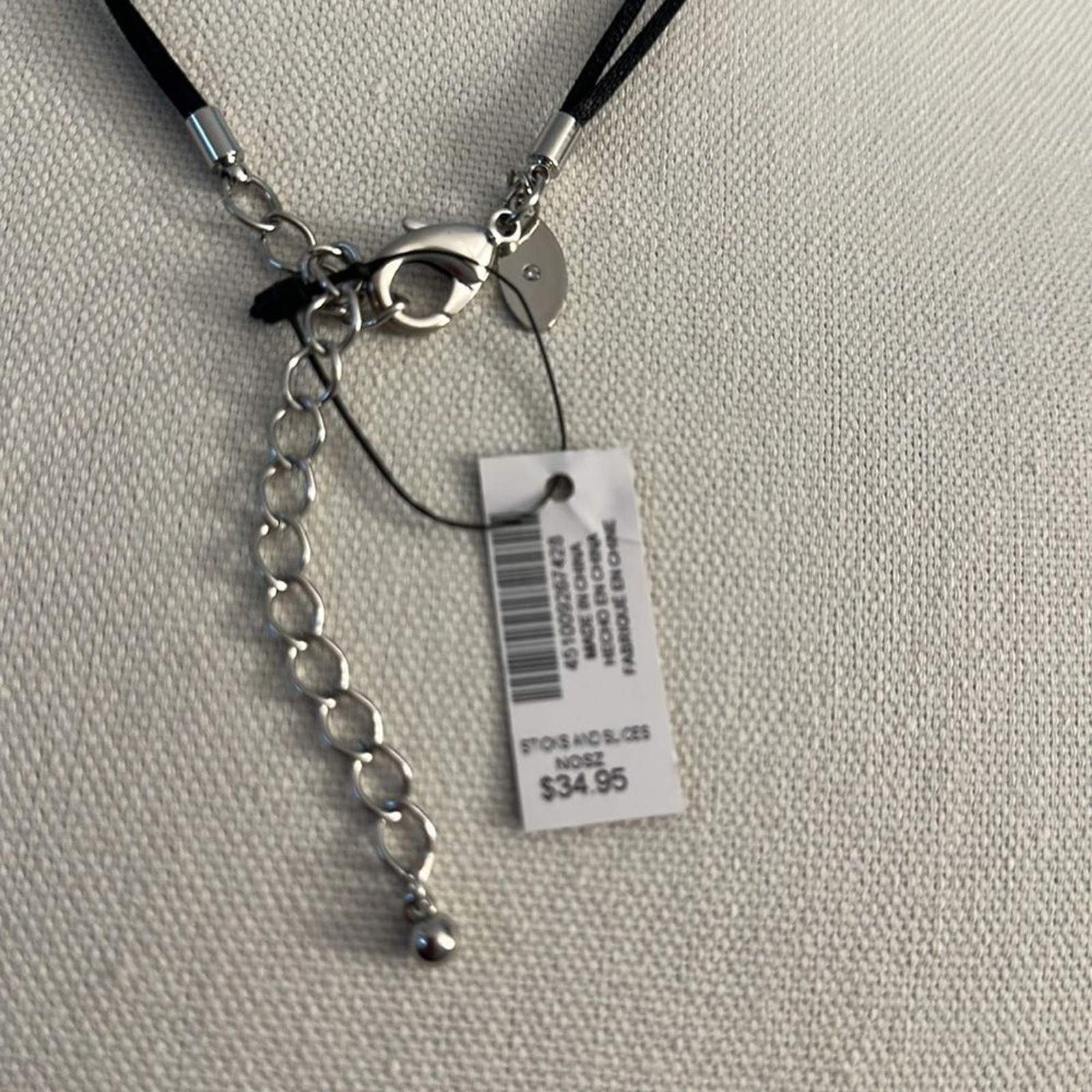 Women Chico’s 18 inch Classic beauty radiates Silver Tone Pendant Necklace