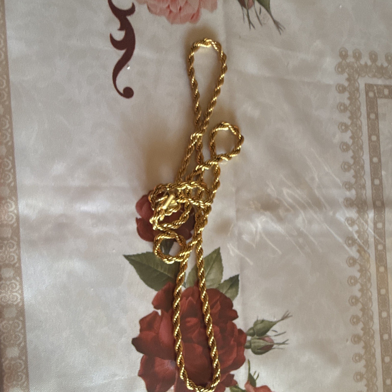Gold Tone Rope Chain Necklace Metal Lobster Clasp Closure No Stone 0 Gemstones