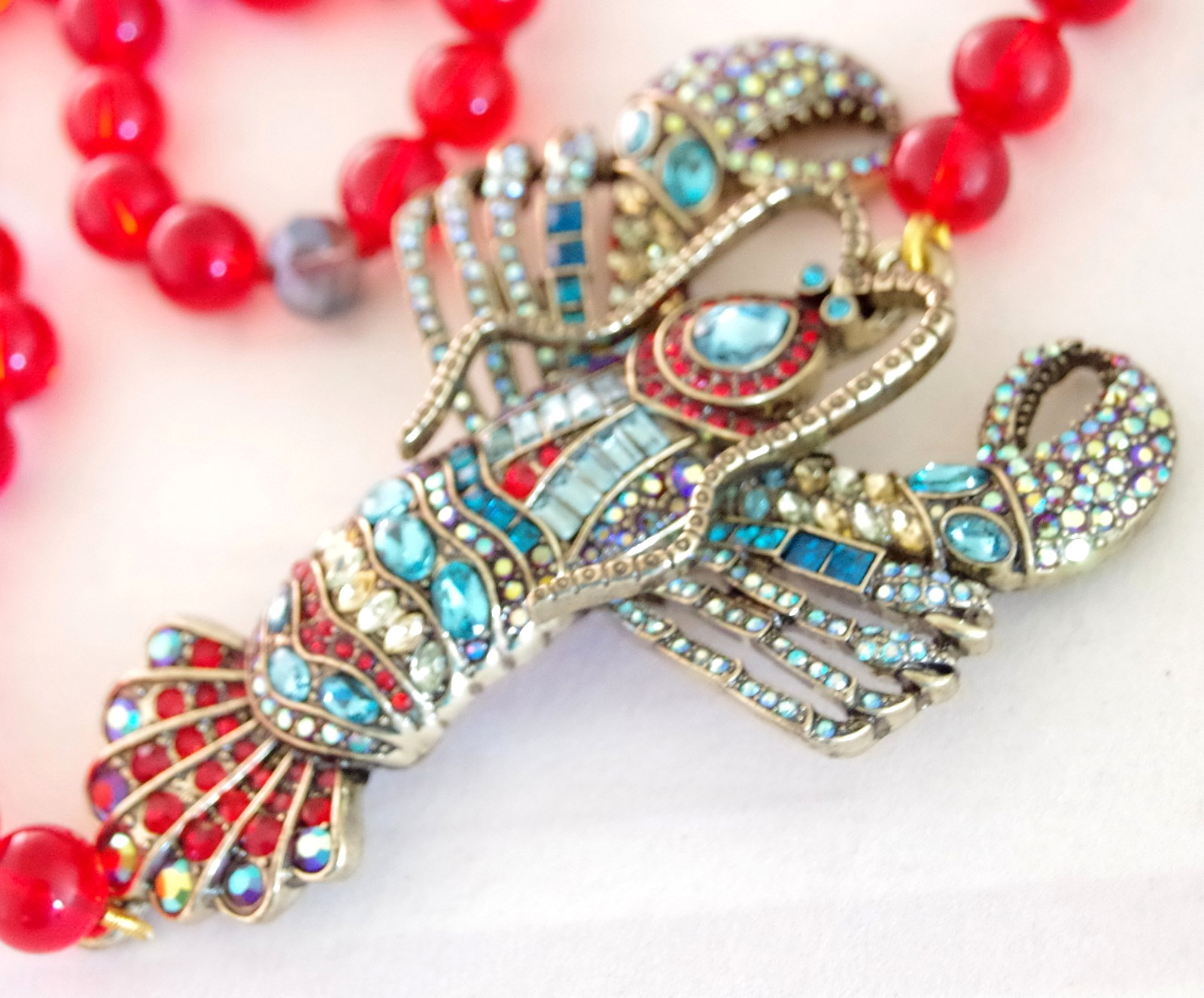 40″ DESIGNER STYLE 3.75″ CRYSTAL RHINESTONE LOBSTER SHELLFISH BEADED NECKLACE