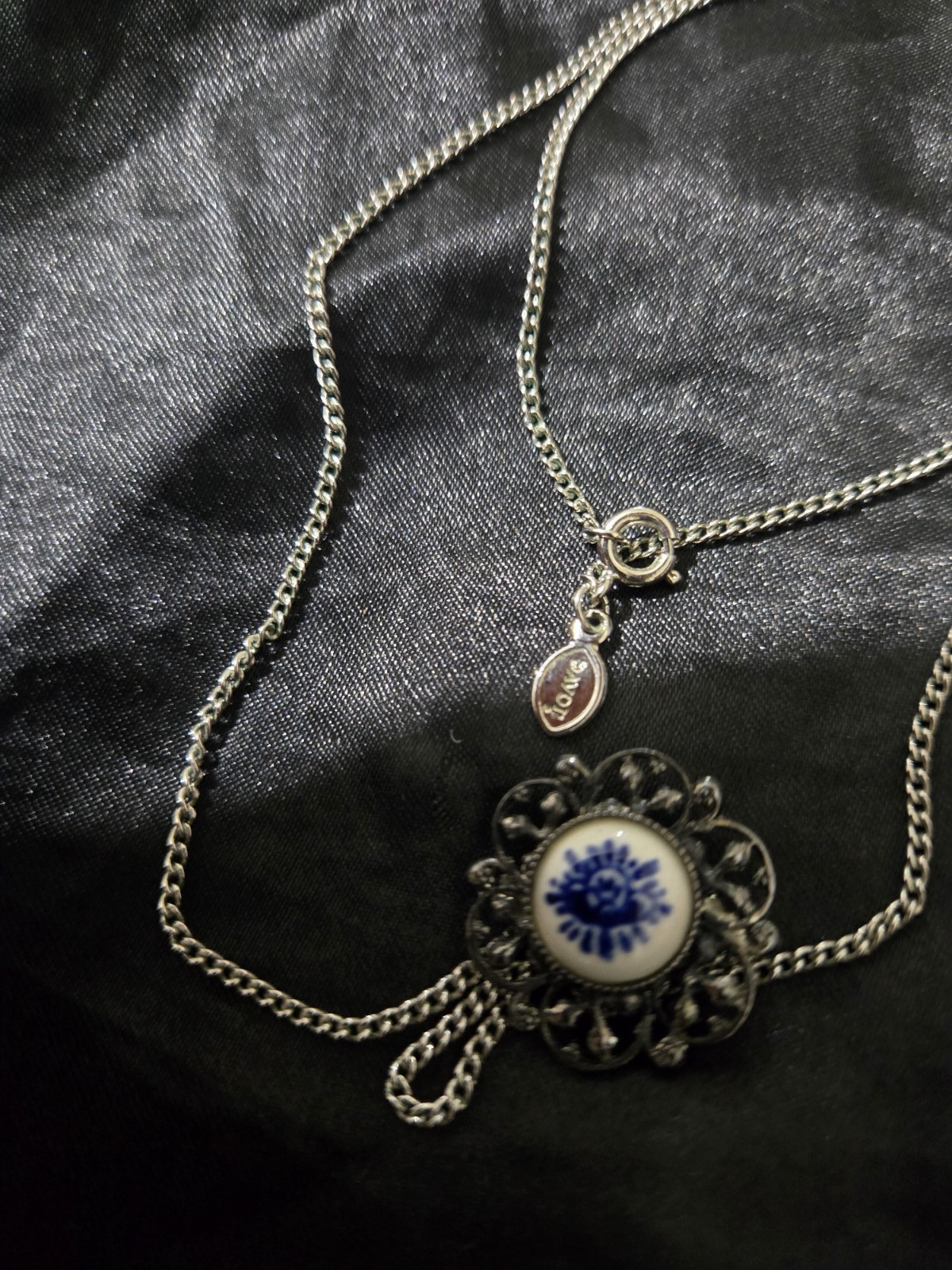 Silver Tone Metal Cable Chain Necklace Blue White Flower Charm Pendant