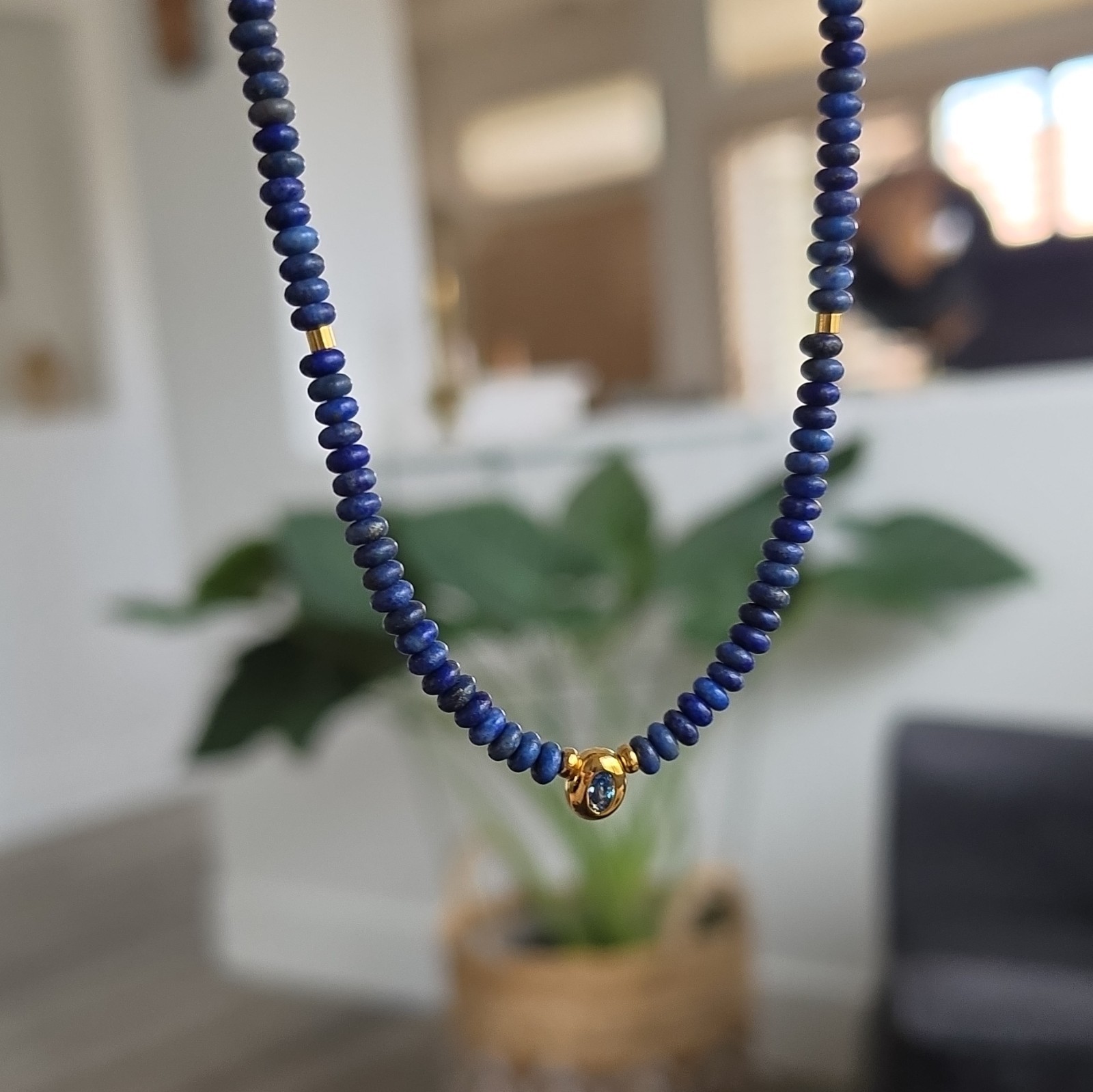 Lápiz Lazul Stones Neckles, Details In Gold Field, And Cristal Charm.