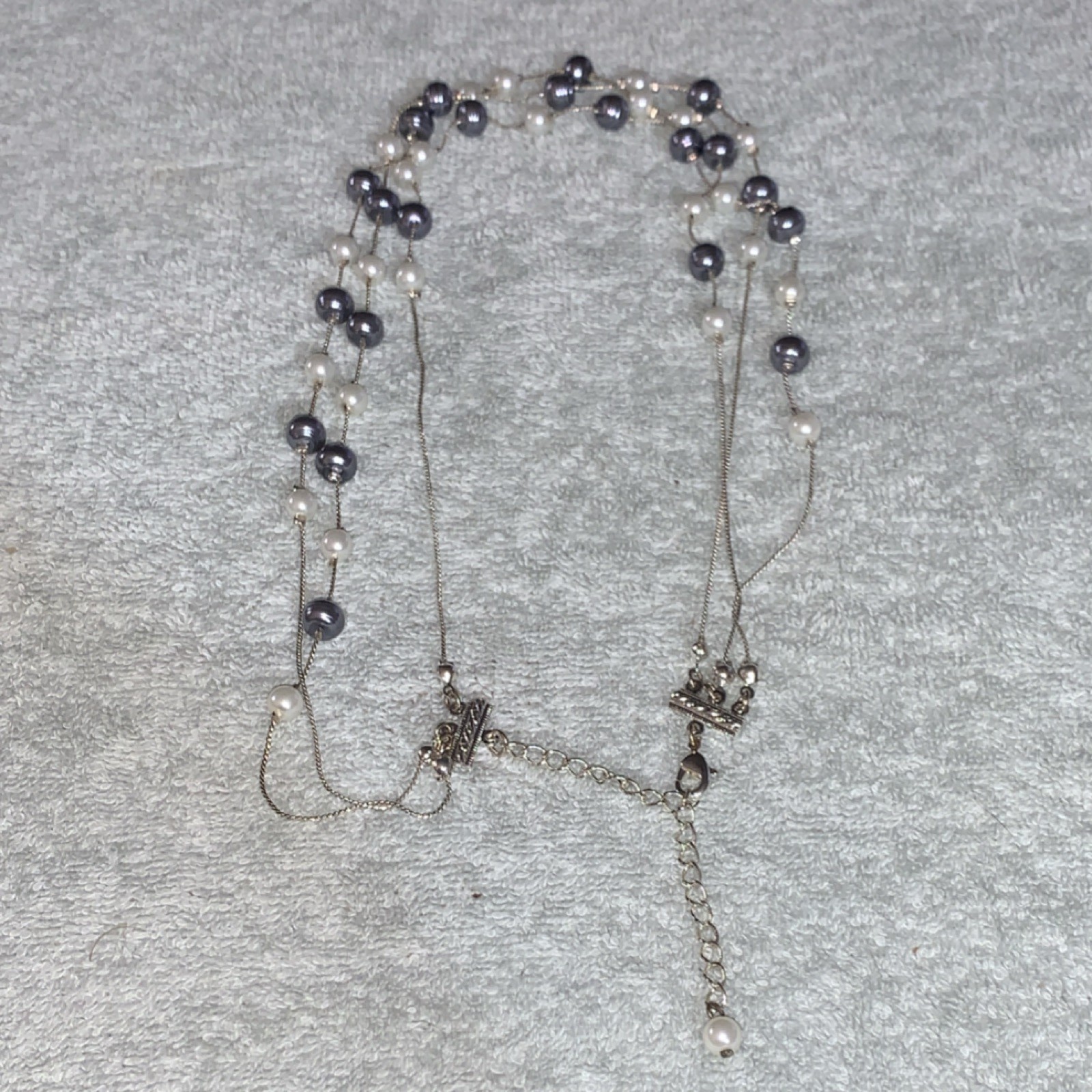 VTG Necklace Layered Beaded White Gray Round Adjustable Fashion