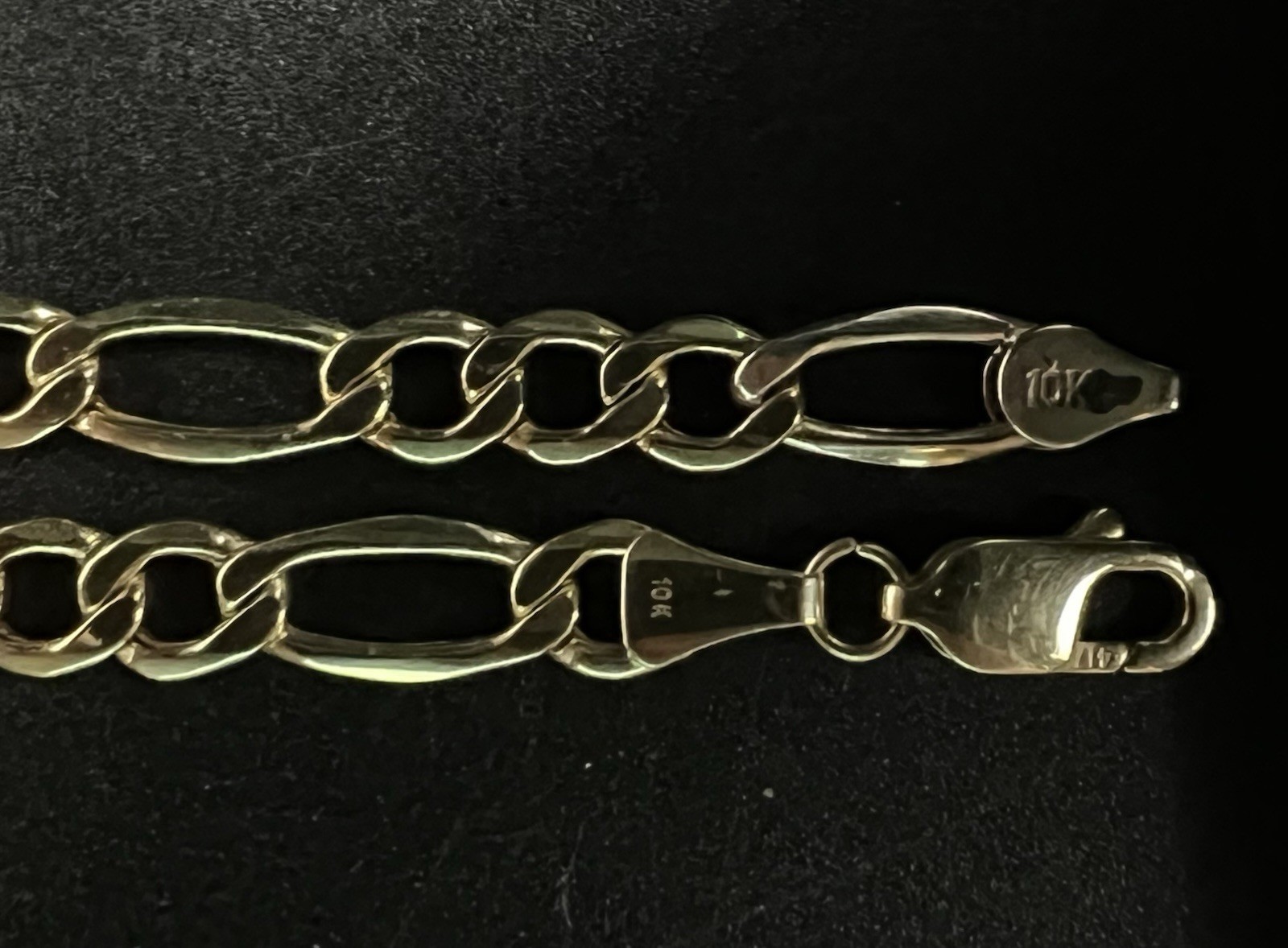 8” 10K Hollow Yellow Gold Diamond Cut Figaro Bracelet | 4.86g | 6.4mm | Lobster